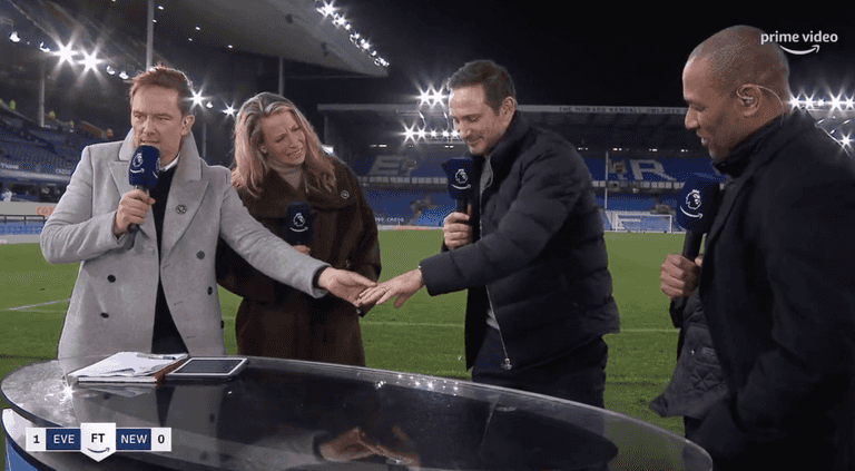 Frank Lampard shows broken hand suffered in last-minute winner celebrations Frank Lampard shows broken hand suffered in last-minute winner celebrations