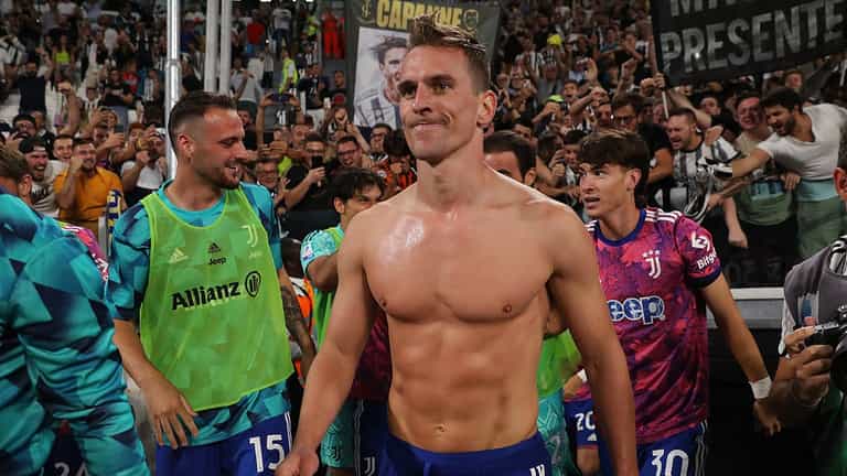 Juventus denied late winner in chaotic stoppage time VAR drama Juventus denied late winner in chaotic stoppage time VAR drama