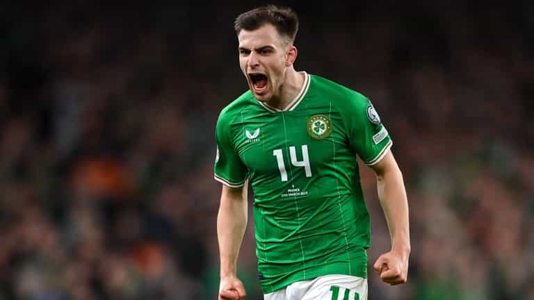 Jayson Molumby on the verge of Leeds United transfer Jayson Molumby on the verge of Leeds United transfer
