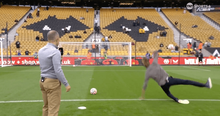 Peter Crouch has “become a meme forever” after crossbar challenge disaster Peter Crouch has “become a meme forever” after crossbar challenge disaster