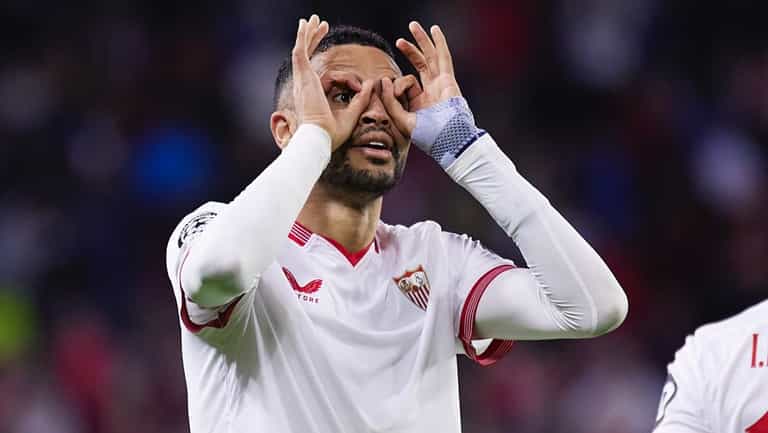 Manchester United line up £16m goal-scoring target in January transfer window Manchester United line up £16m goal-scoring target in January transfer window