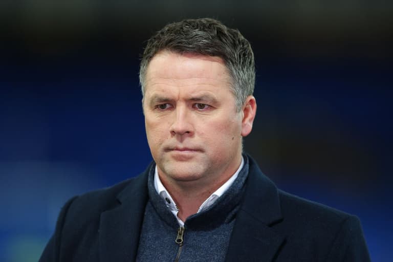 Michael Owen blames Man United star for ‘lying on the floor’ for Phil Foden’s stunning equaliser Michael Owen blames Man United star for ‘lying on the floor’ for Phil Foden’s stunning equaliser