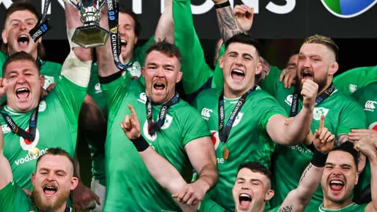 Peter O’Mahony scolds Dan Sheehan after Leinster trophy lift ‘tradition’ Peter O’Mahony scolds Dan Sheehan after Leinster trophy lift ‘tradition’