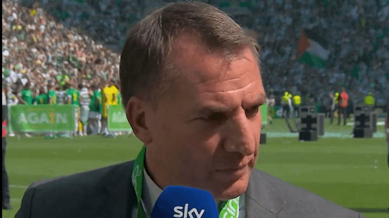 Brendan Rodgers blasts “negative headlines” as Celtic celebrate league triumph Brendan Rodgers blasts “negative headlines” as Celtic celebrate league triumph