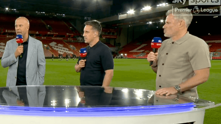 Arne Slot defends himself after Carragher criticism in awkward interview Arne Slot defends himself after Carragher criticism in awkward interview