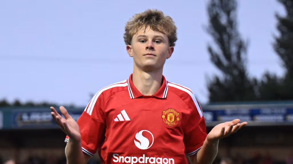 Manchester United’s Clare teen chooses Ireland after England call-up