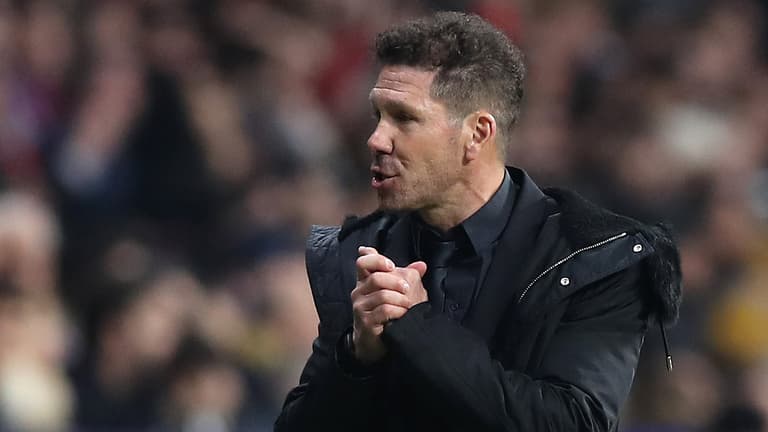 Diego Simeone celebrates Atlético Madrid goal with, ahem, passionate gesture Diego Simeone celebrates Atlético Madrid goal with, ahem, passionate gesture