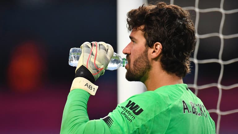 “That’s not how it should be” – Klopp demands greater protection for Alisson “That’s not how it should be” – Klopp demands greater protection for Alisson