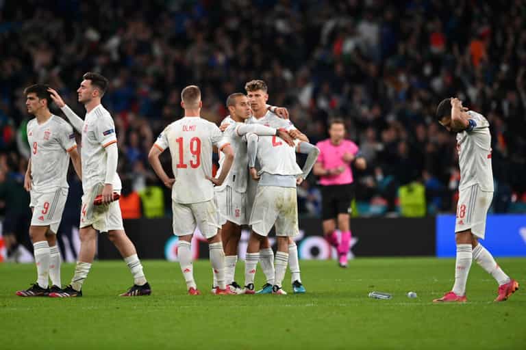Gerard Piqué is really clutching at straws after shoot-out loss Gerard Piqué is really clutching at straws after shoot-out loss