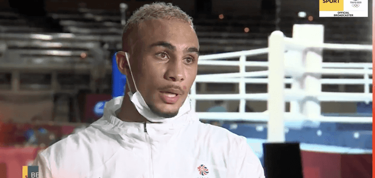 English boxer slammed for refusing to wear silver medal and ‘sulking on podium’ English boxer slammed for refusing to wear silver medal and ‘sulking on podium’