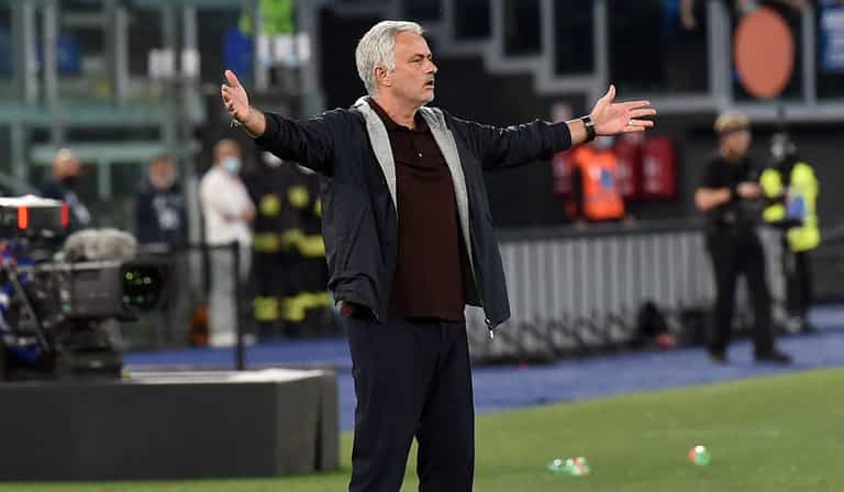 Jose Mourinho sent off for touchline theatrics during draw against Napoli Jose Mourinho sent off for touchline theatrics during draw against Napoli