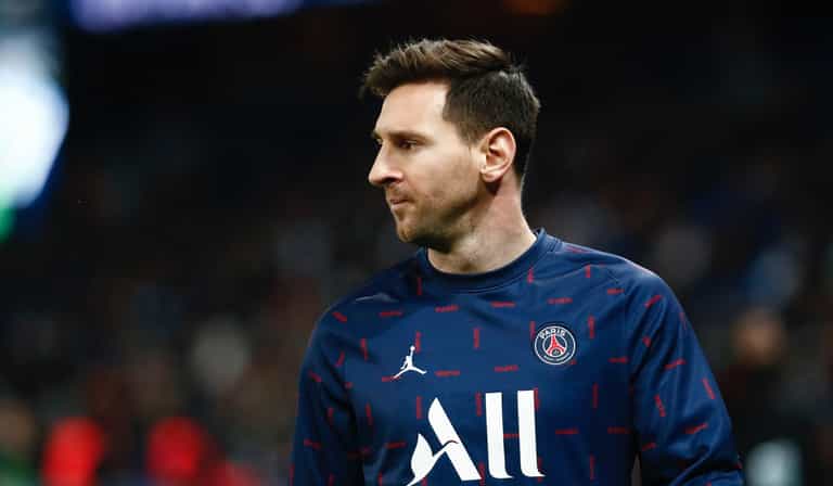 Mauricio Pochettino explains why he hooked Lionel Messi at half-time Mauricio Pochettino explains why he hooked Lionel Messi at half-time