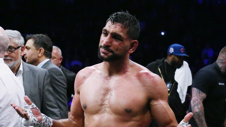 Amir Khan announces his retirement from boxing at 35 Amir Khan announces his retirement from boxing at 35