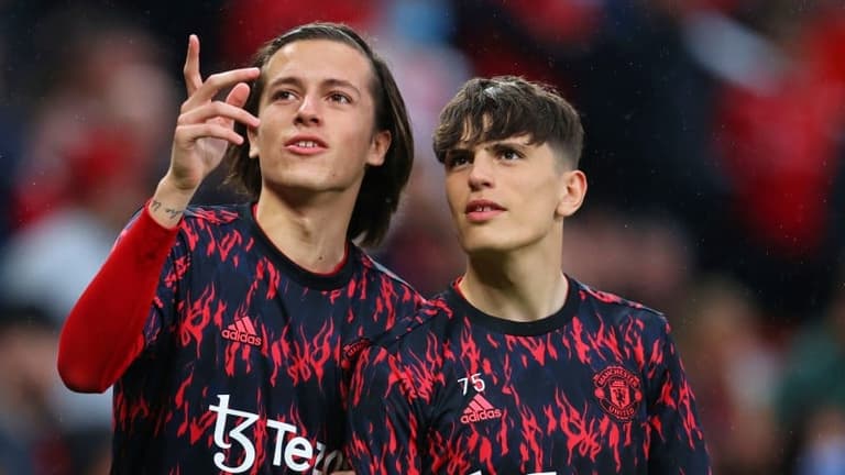 Man United’s Alvaro Fernandez links up with Troy Parrott and Robbie Brady at Preston Man United’s Alvaro Fernandez links up with Troy Parrott and Robbie Brady at Preston