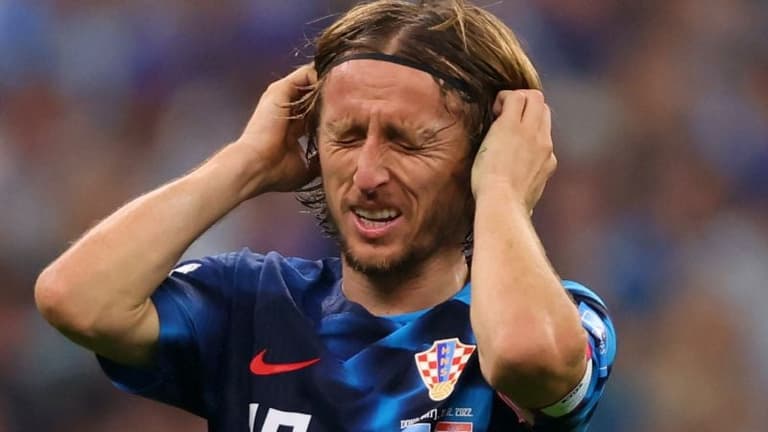Roy Keane pays fitting tribute to Luka Modric before heartbreaking tunnel scenes Roy Keane pays fitting tribute to Luka Modric before heartbreaking tunnel scenes