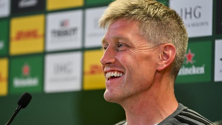 Ronan O’Gara caught in bizarre bird poo incident after Lions win Ronan O’Gara caught in bizarre bird poo incident after Lions win