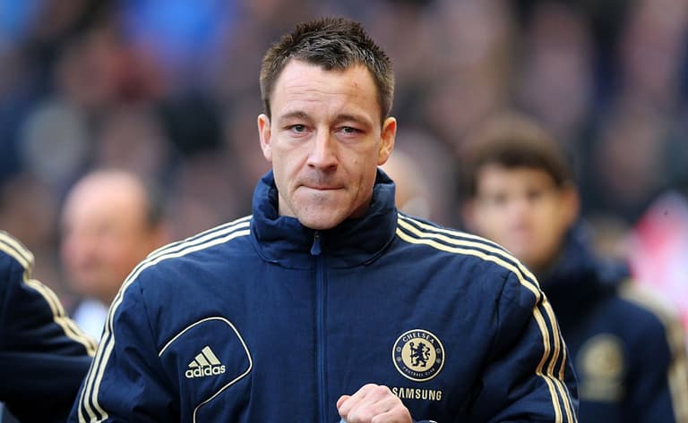 “All the lads are pulling me back” – John Terry explains crazy dressing room row with Rafa Benitez “All the lads are pulling me back” – John Terry explains crazy dressing room row with Rafa Benitez