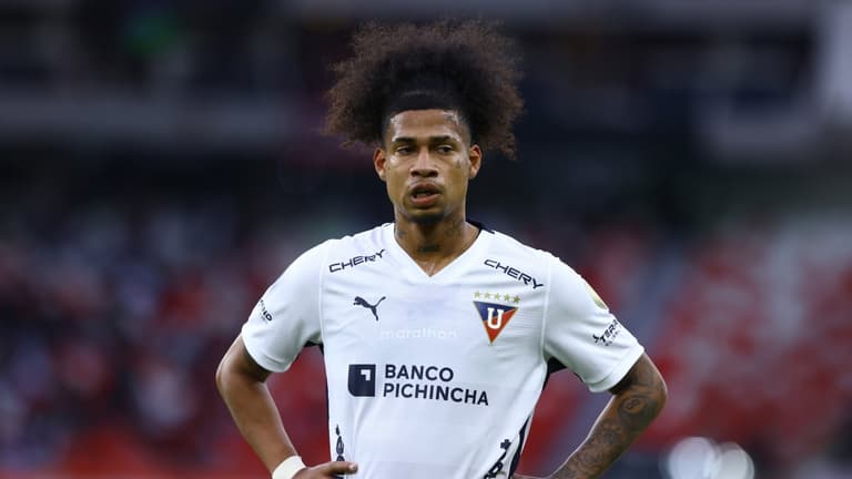Ecuador footballer Marco Angulo, 22, dies one month after car accident Ecuador footballer Marco Angulo, 22, dies one month after car accident