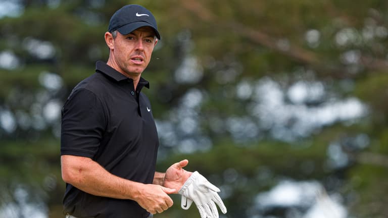 Rory McIlroy nine strokes adrift as Royal Melbourne proves a real banana skin Rory McIlroy nine strokes adrift as Royal Melbourne proves a real banana skin