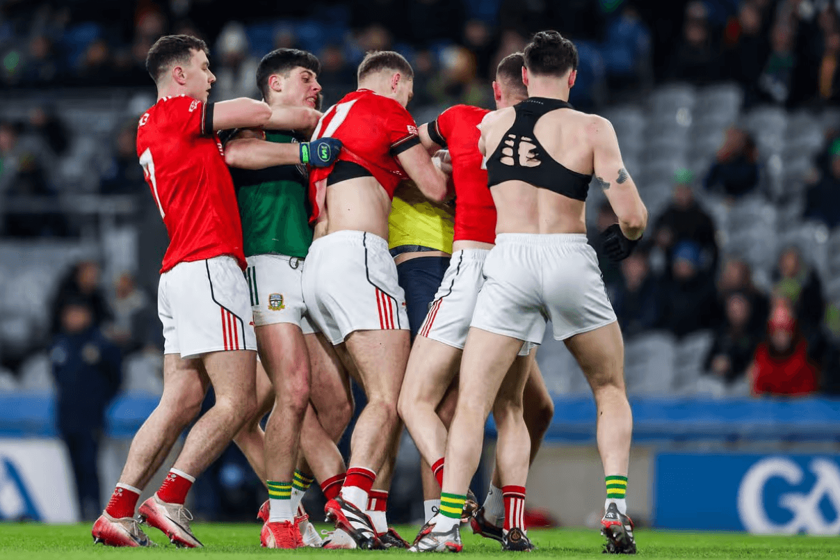 Fans livid over coverage Meath v Louth which saw four cards after 10 seconds