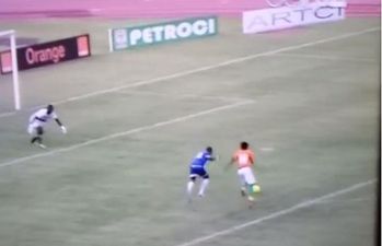 Vine: Gervinho has really outdone himself this time