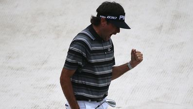 Phenomenal 18th bunker shot for eagle earns Bubba playoff… and he wins it