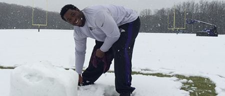 Baltimore Ravens rookie late for meeting because he was building a snowman