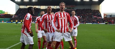 Vine: Peter Crouch copies Cristiano Ronaldo celebration as Arsenal last 19 seconds