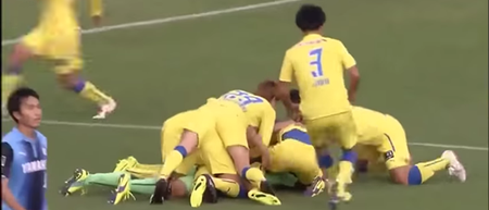 Japanese goalkeeper scores injury-time header to keep promotion hopes alive