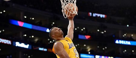 VINE: Lakers guard stakes early, scary claim for worst dunk miss of 2015