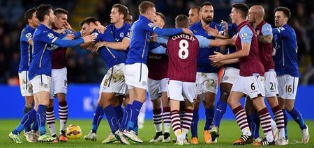 Video: If you mess with Ciaran Clark’s team mate, he will mess with you