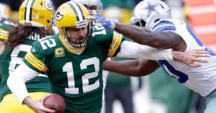 Vines: Injured Aaron Rodgers produces bullet-like touchdown throw to send Packers through in fourth quarter