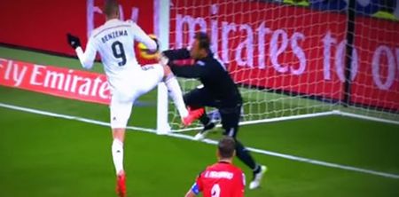 Video: Karim Benzema commits horror flying knee foul on goalkeeper