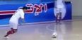 Video: Futsal player successfully completes header free kick