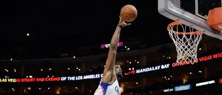 Video: DeAndre Jordan may have had the dunk, and failed dunk, of the year in one game last night