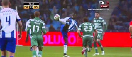 Video: Jackson Martinez with an assist of the season contender for Porto