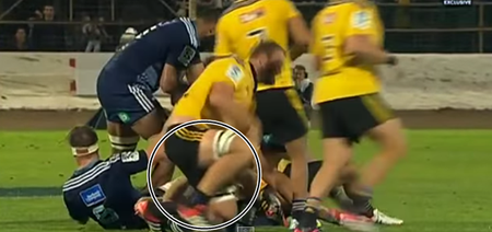 Video: If you thought Pascal Papé’s knee on Jamie Heaslip was bad, check out this nose-breaker