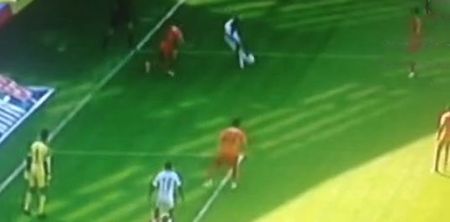 Vine: This silky smooth rabona assist is what dreams are made of