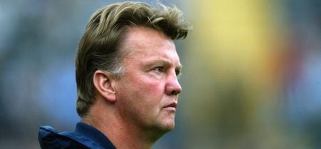 Manchester United boss Louis van Gaal is labelled ‘scum’ by former Barcelona player