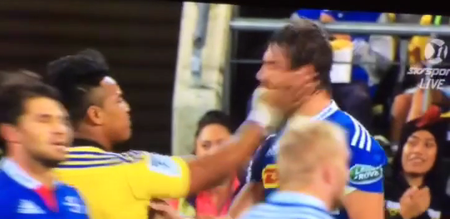 Vine: Eben Etzebeth and Julian Savea had the world’s most childish fight this morning