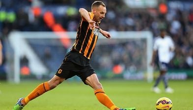 Gif: Irish international David Meyler sent off for crunching tackle