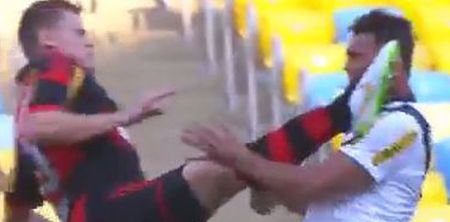 Vine: Brazilian footballer kicks opposition player in the face, only receives yellow card