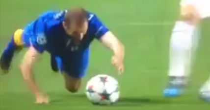 VIDEO: Giorgio Chiellini gets booked for most obvious handball you’re ever going to see