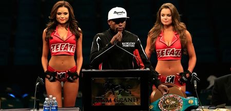 Floyd Mayweather shows off $100m cheque but still manages to say he’s lost the love for boxing