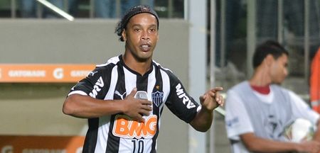 Video: Ronaldinho gets booked for the most outrageous dive we’ve seen in ages