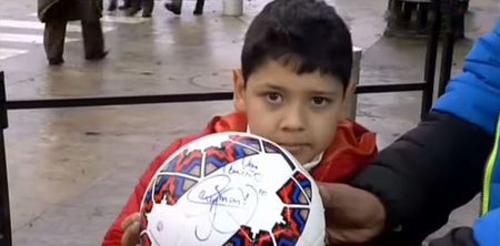 Video: Neymar hits small child, makes everything alright