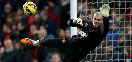 Is there still the slightest hope for David De Gea at Man United with Victor Valdes being dropped?