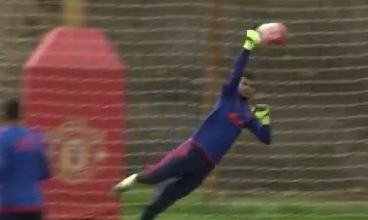 Man Utd try to ease goalkeeping fears with training ground clip of stunning Sergio Romero save