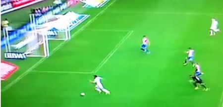 WATCH: Gareth Bale rounds the ‘keeper, misses, Ronaldo stands with hand in air