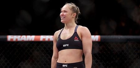 VIDEO: Ronda Rousey’s abs workout looks pretty damn punishing